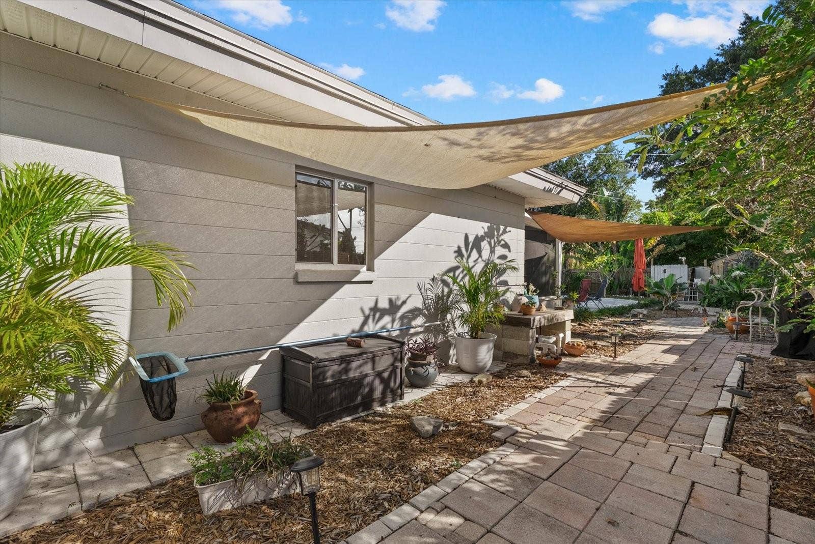5766 37TH AVENUE N, St Petersburg, FL 33710 5766 37TH AVENUE N, St Petersburg, FL 33710