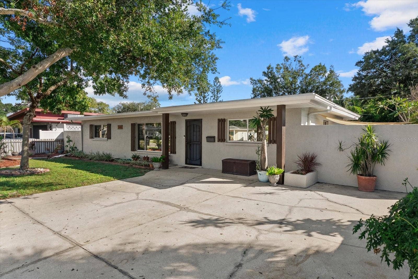 5766 37TH AVENUE N, St Petersburg, FL 33710 5766 37TH AVENUE N, St Petersburg, FL 33710