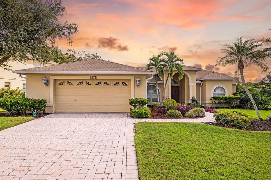 Property photo for 9678 KNIGHTSBRIDGE CIRCLE, Sarasota, FL