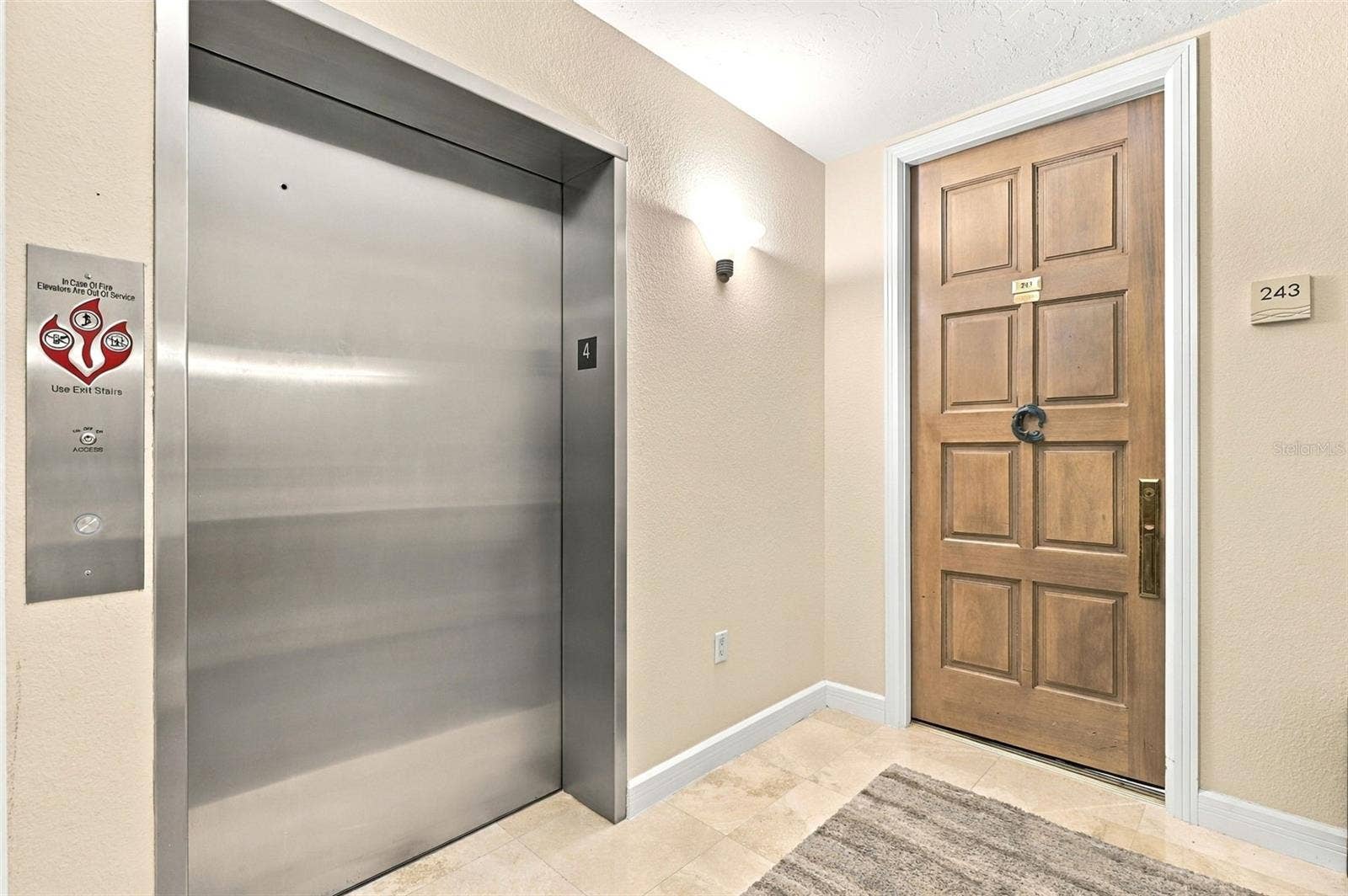 2185 GULF OF MEXICO DRIVE, #243, Longboat Key, FL 34228 The unit is accessed via a semi-private elevator (only one other unit is on this floor).
