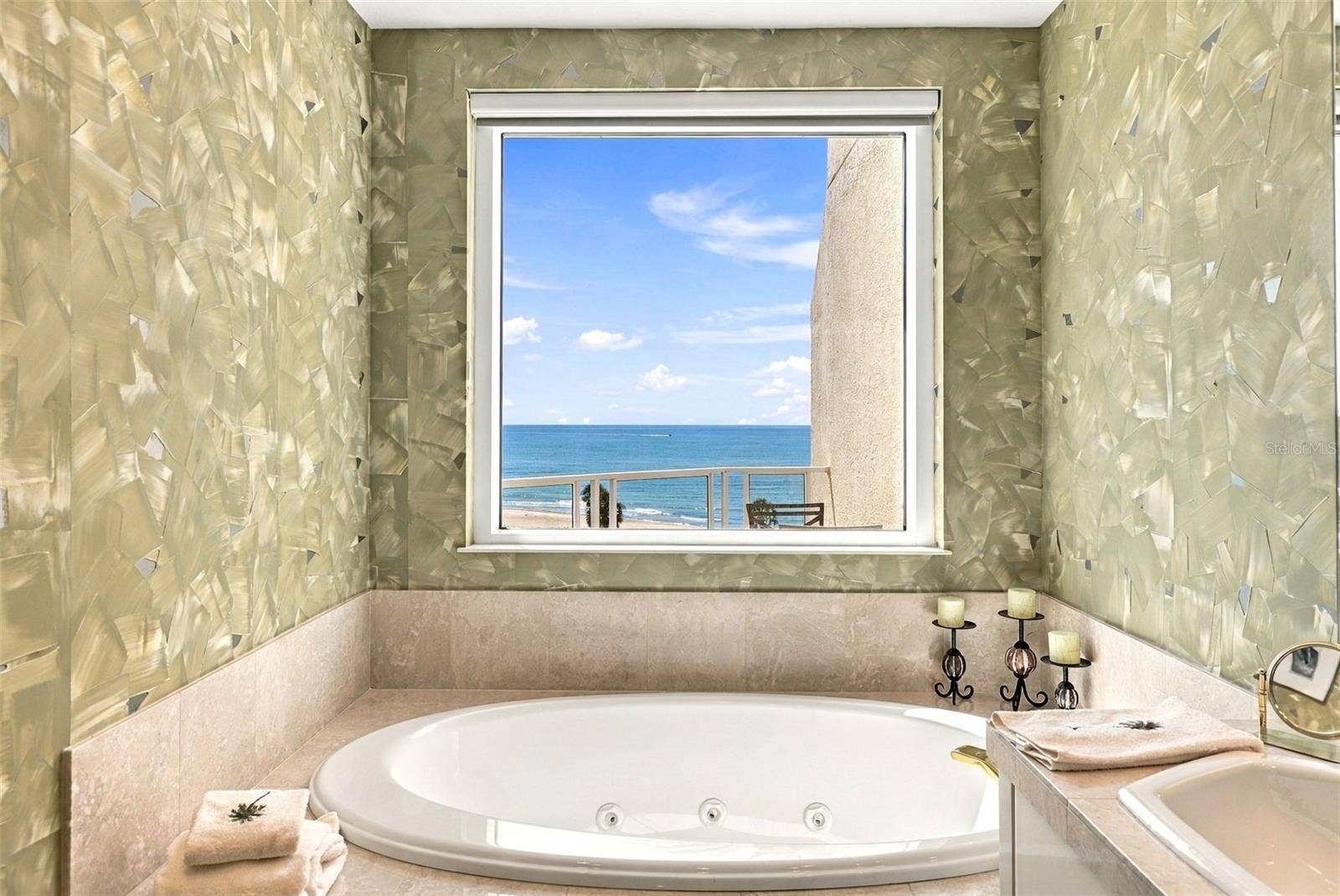 2185 GULF OF MEXICO DRIVE, #243, Longboat Key, FL 34228 Primary Ensuite Bathroom
