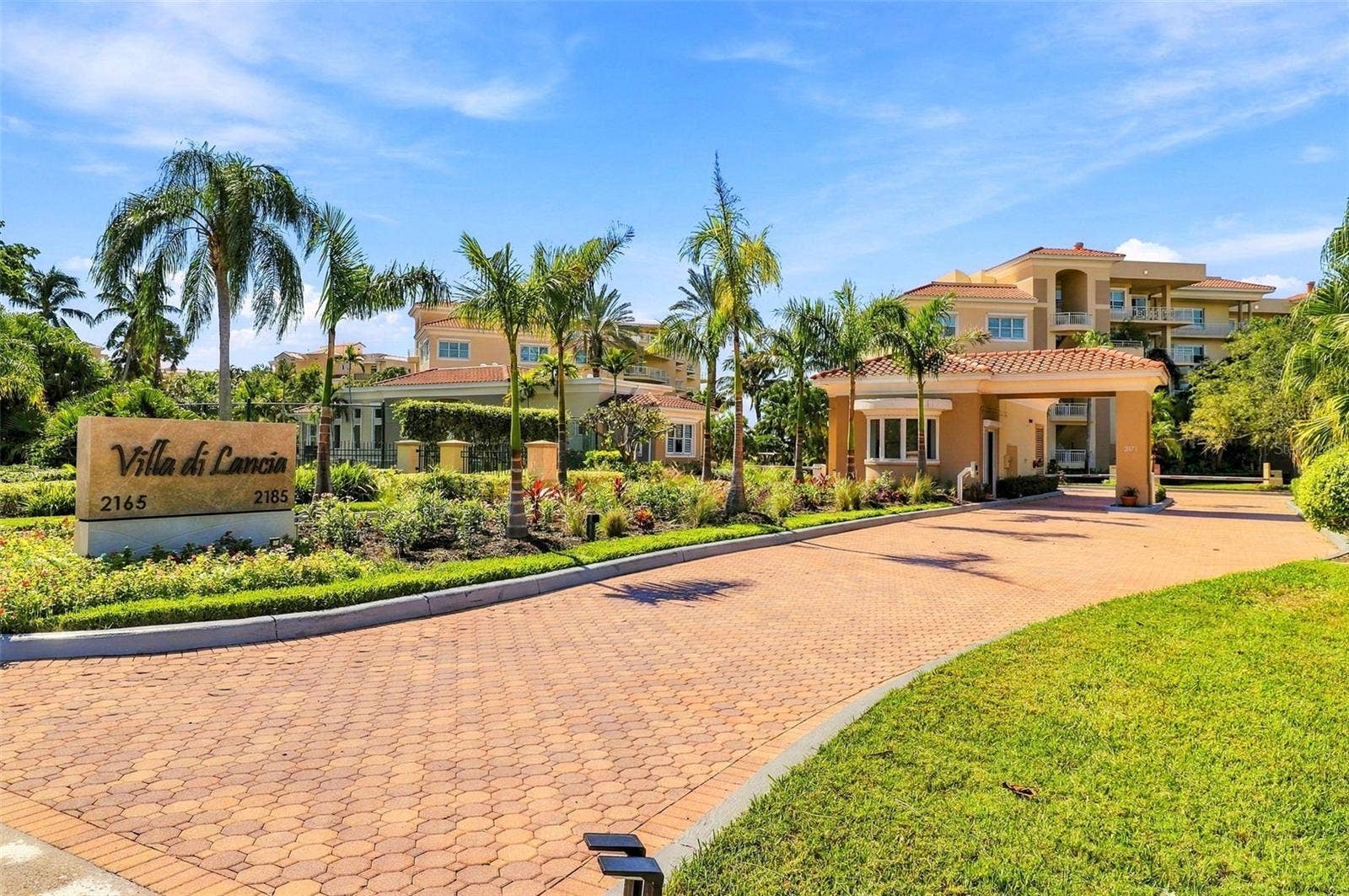 2185 GULF OF MEXICO DRIVE, #243, Longboat Key, FL 34228 Villa di Lancia is a prestigious Gulf front enclave on Longboat Key.