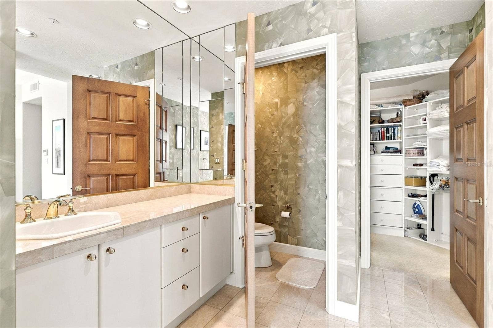 2185 GULF OF MEXICO DRIVE, #243, Longboat Key, FL 34228 Primary Ensuite Bathroom