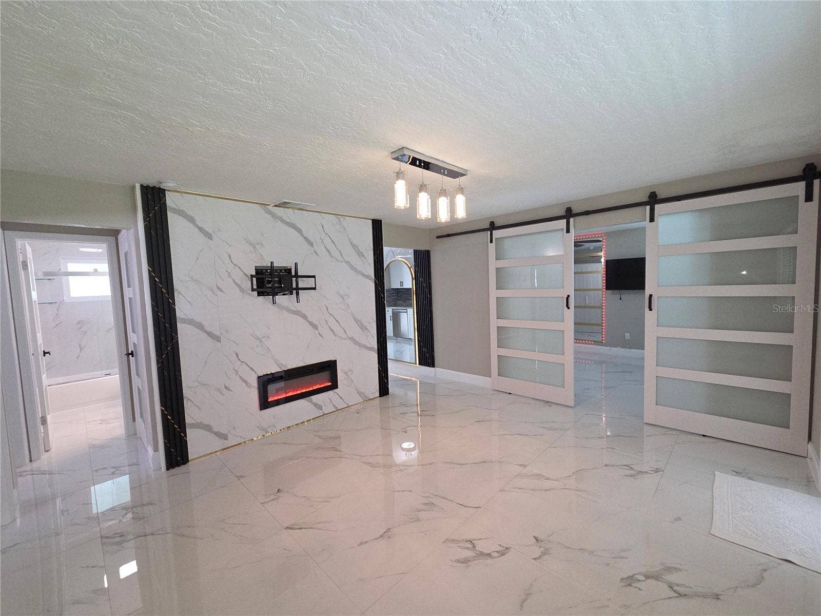 3129 BALDWIN AVENUE, Sarasota, FL 34232 3129 BALDWIN AVENUE, Sarasota, FL 34232