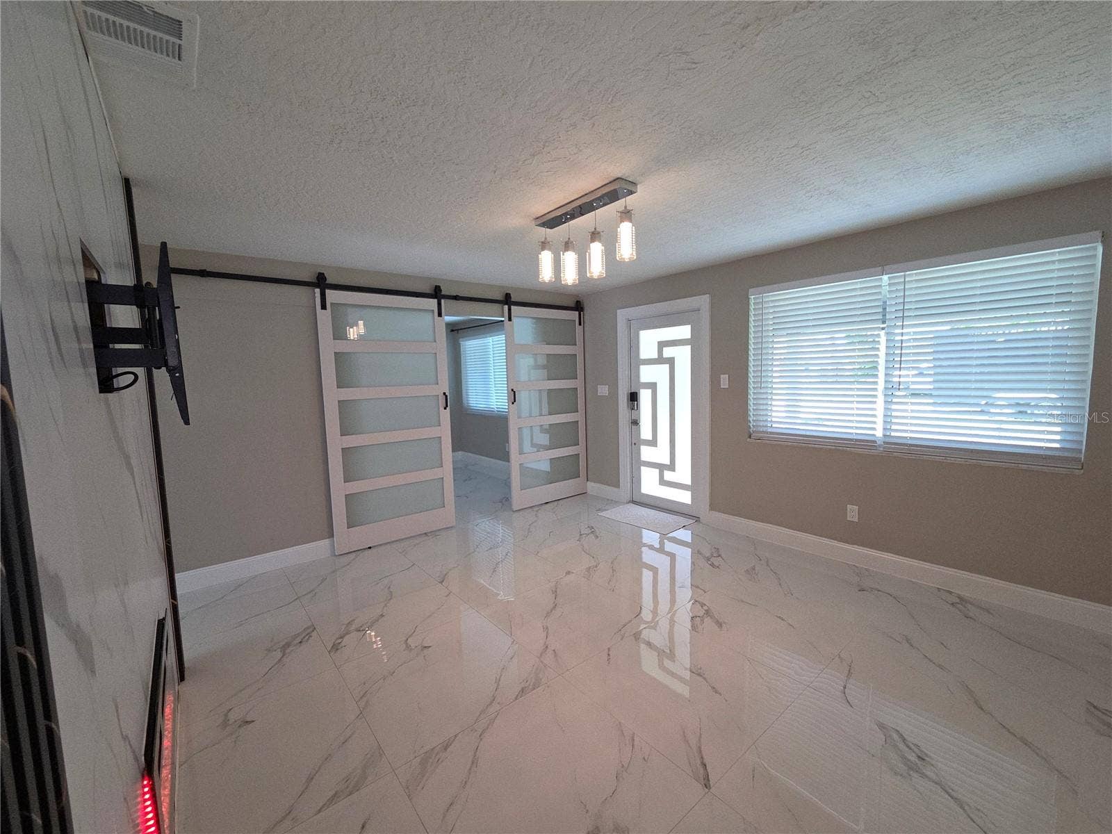 3129 BALDWIN AVENUE, Sarasota, FL 34232 3129 BALDWIN AVENUE, Sarasota, FL 34232