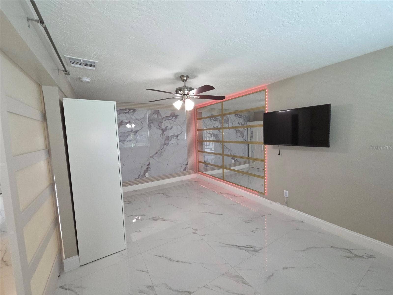3129 BALDWIN AVENUE, Sarasota, FL 34232 3129 BALDWIN AVENUE, Sarasota, FL 34232
