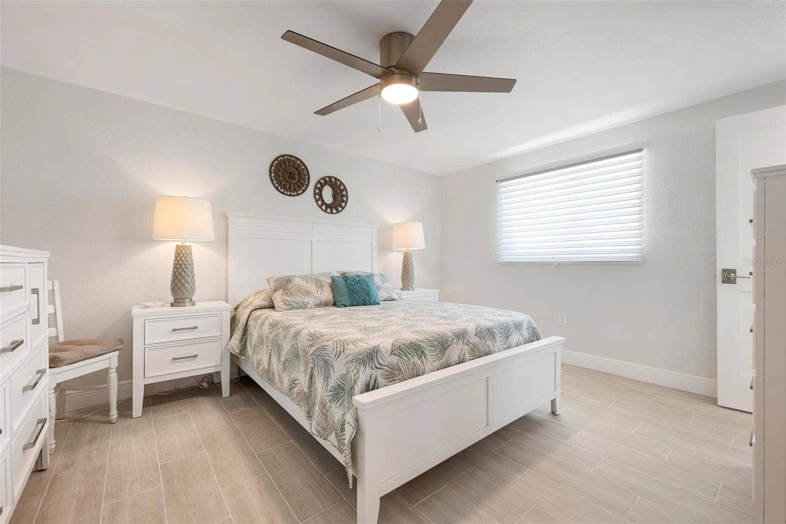 504 69TH STREET, Holmes Beach, FL 34217 Primary bedroom with ensuite bath