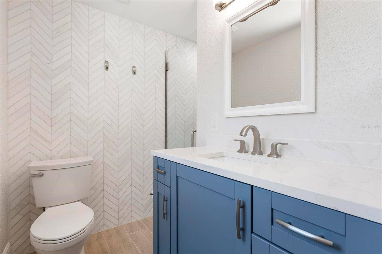 504 69TH STREET, Holmes Beach, FL 34217 Primary bathroom