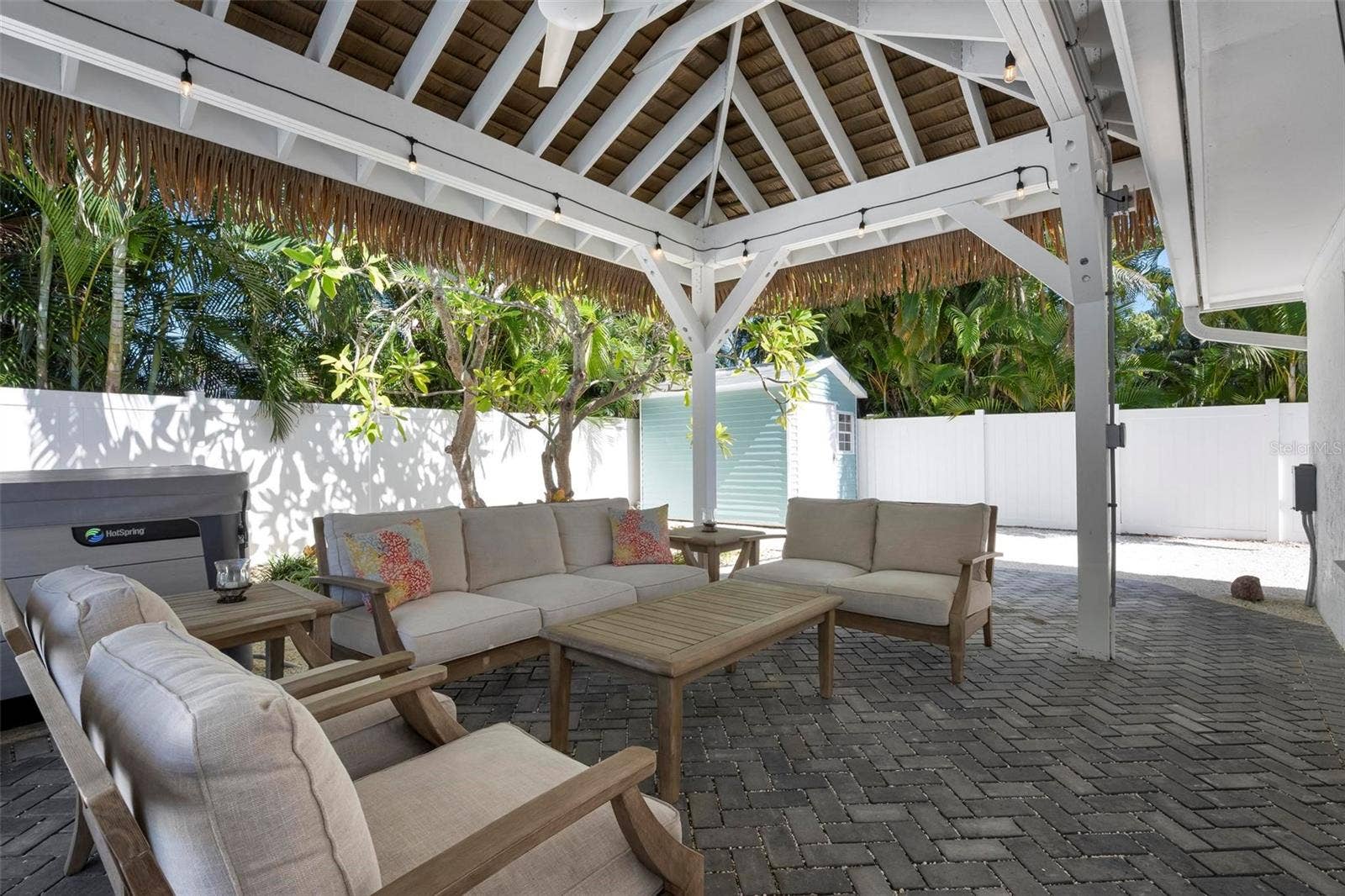 504 69TH STREET, Holmes Beach, FL 34217 Tikki covered pergola