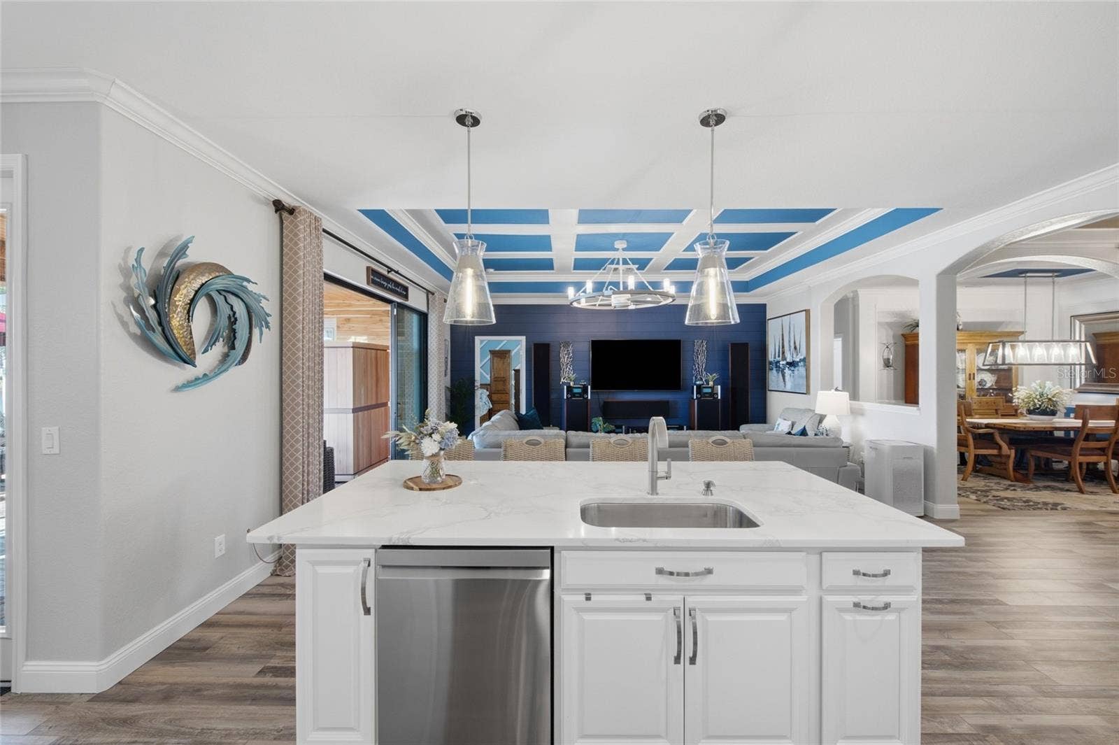 6726 ROOKERY LAKE DRIVE, Bradenton, FL 34212 Kitchen with Breakfast Bar