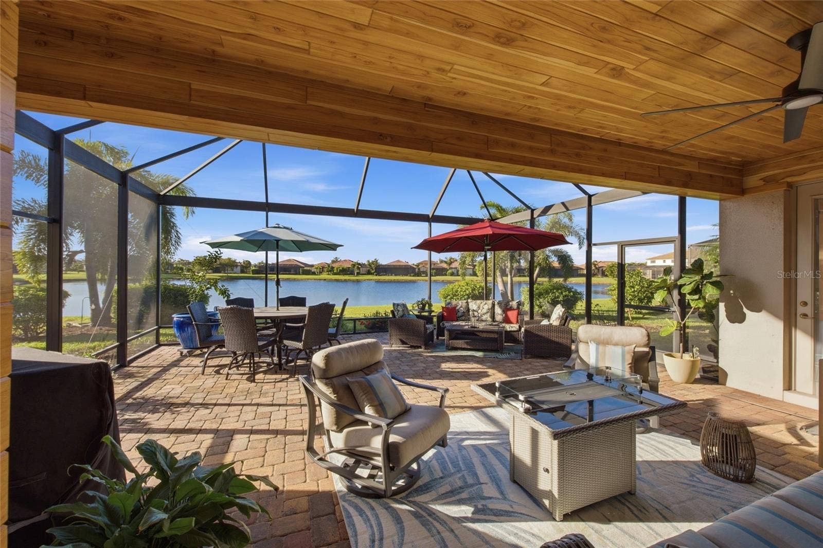 6726 ROOKERY LAKE DRIVE, Bradenton, FL 34212 Lanai with Teak Wood Awning