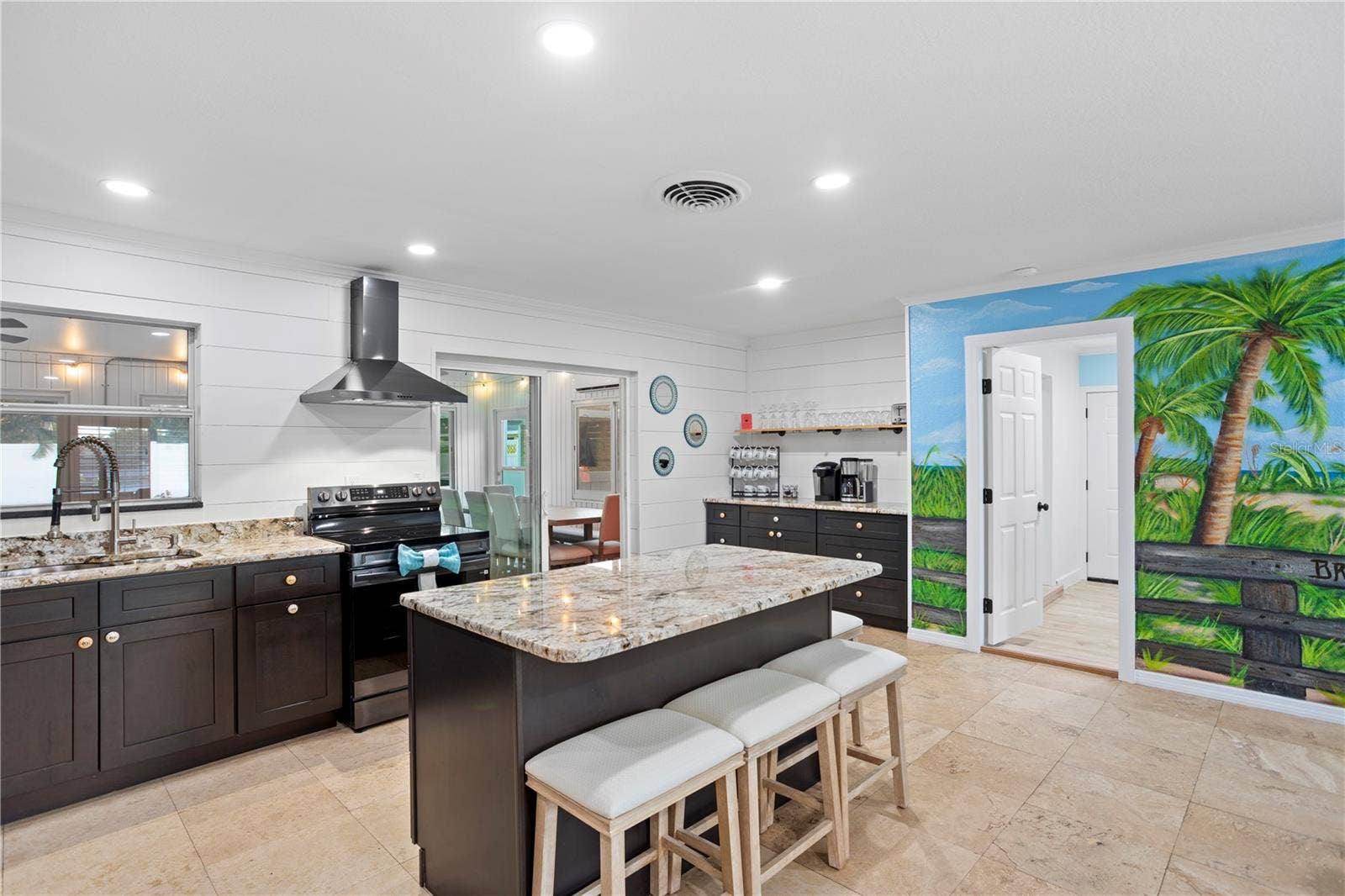 5419 1ST AVENUE W, Bradenton, FL 34209 5419 1ST AVENUE W, Bradenton, FL 34209