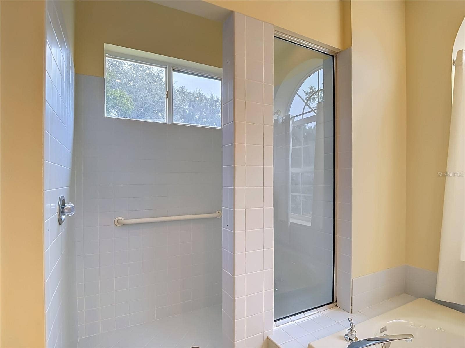 8704 BROADGREEN COURT, Tampa, FL 33647