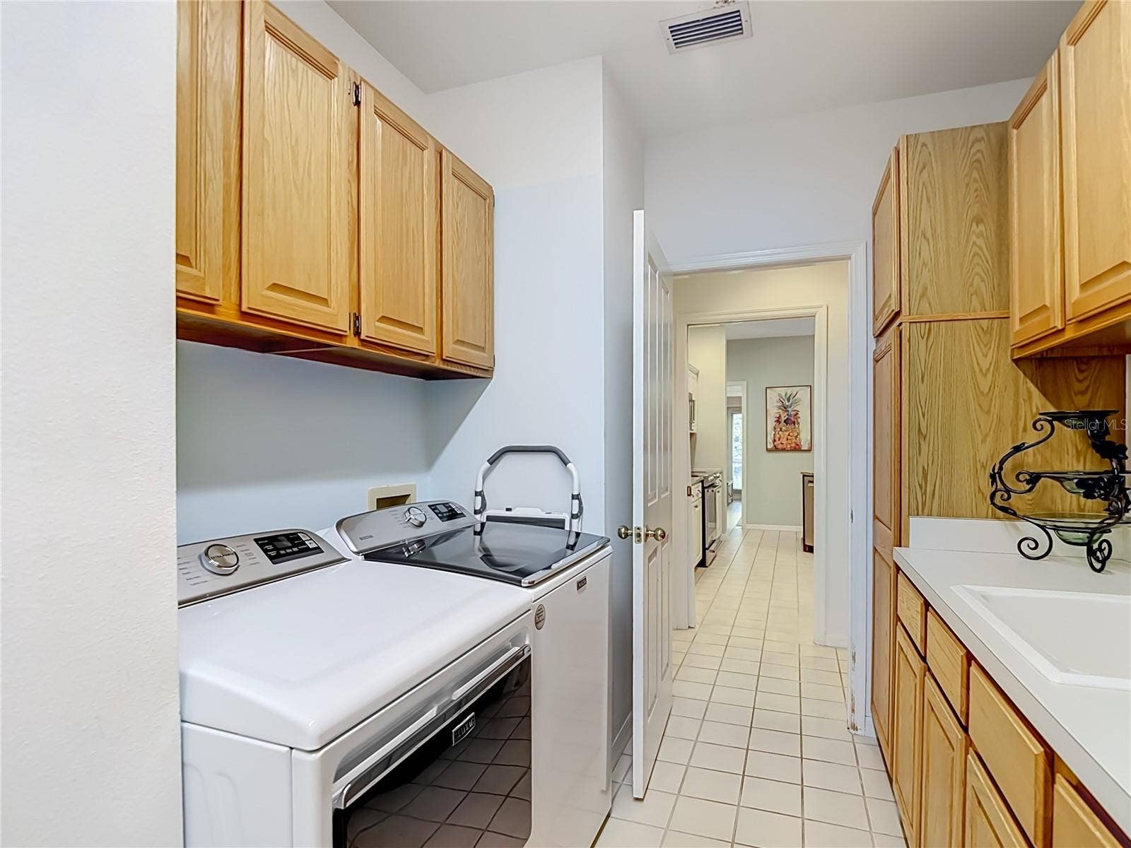 8704 BROADGREEN COURT, Tampa, FL 33647