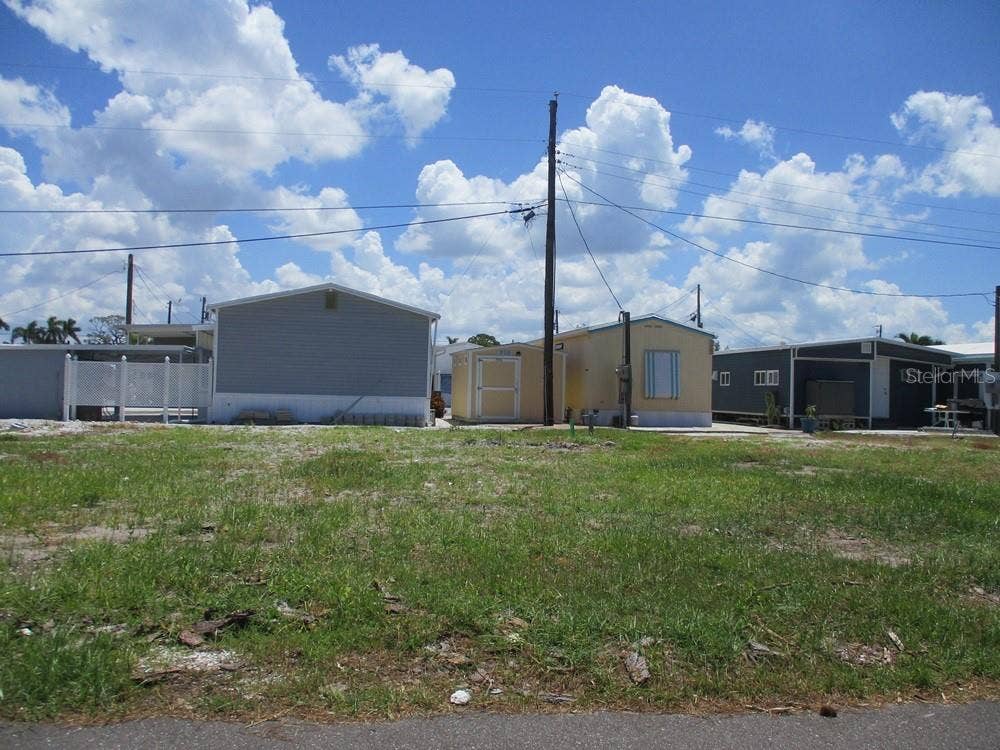 10315 W CORTEZ ROAD W, #12-5, Bradenton, FL 34210 10315 W CORTEZ ROAD W, #12-5, Bradenton, FL 34210