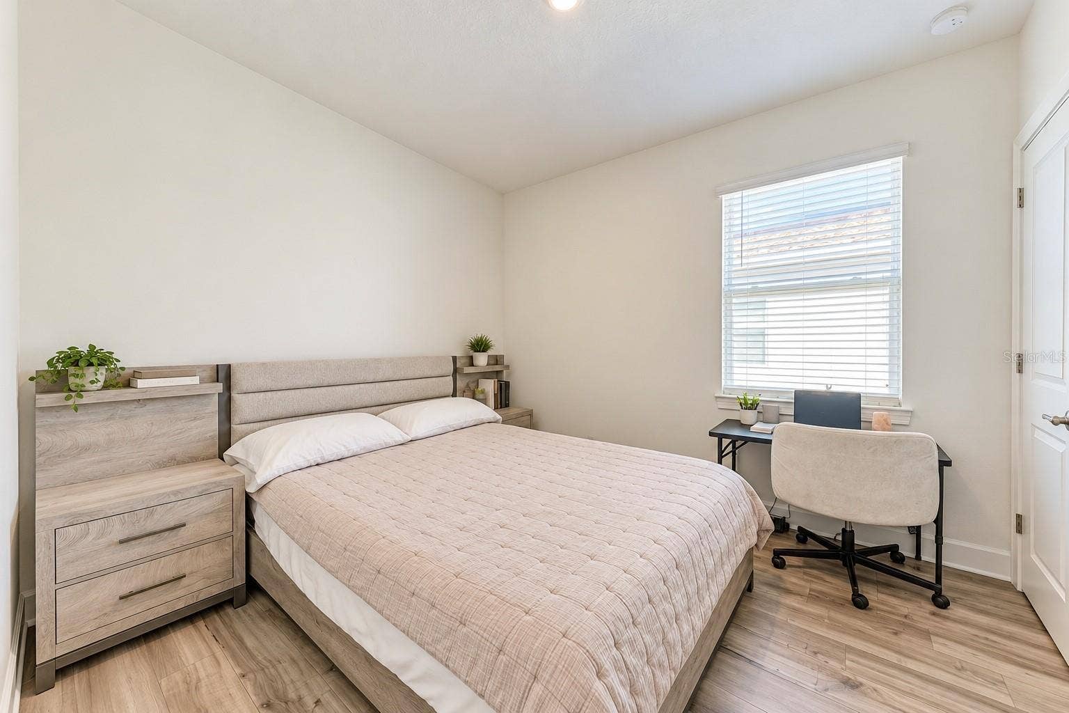 Bedroom 2 with bathroom