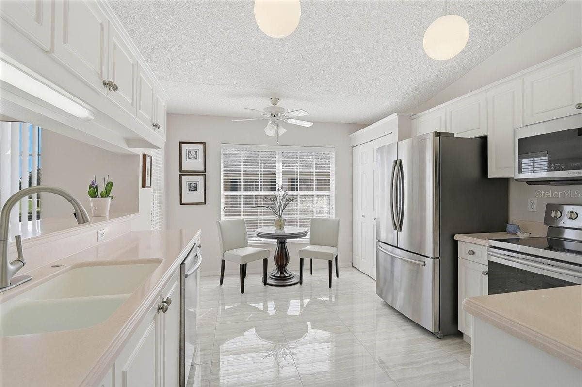 4214 CADDIE DRIVE E, #204, Bradenton, FL 34203 4214 CADDIE DRIVE E, #204, Bradenton, FL 34203