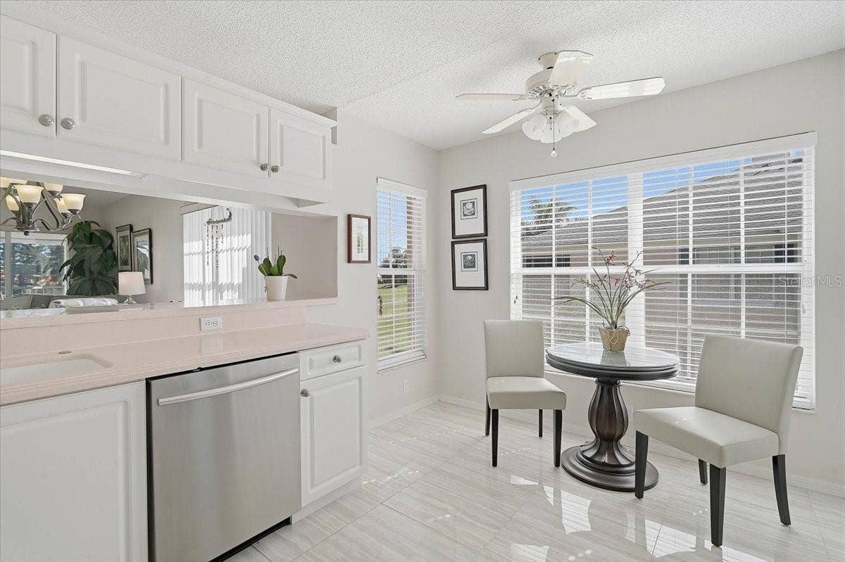 4214 CADDIE DRIVE E, #204, Bradenton, FL 34203 4214 CADDIE DRIVE E, #204, Bradenton, FL 34203