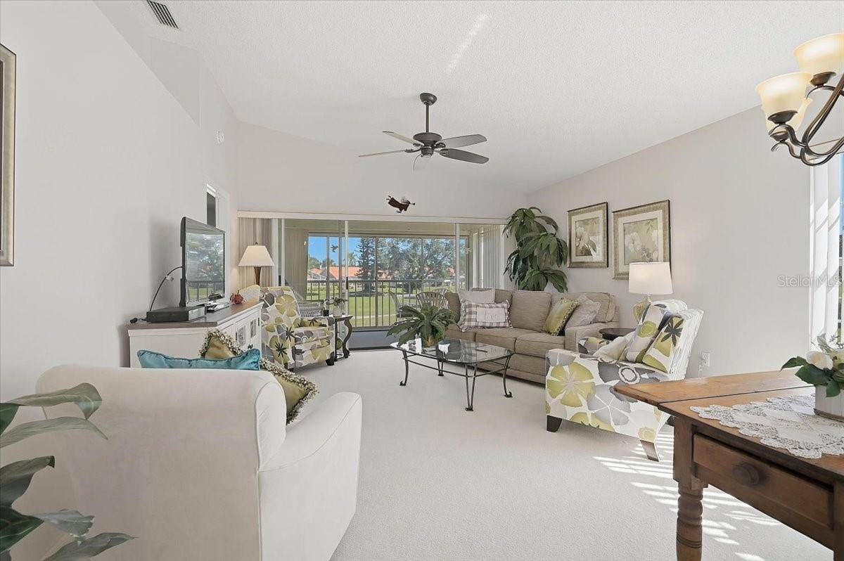 4214 CADDIE DRIVE E, #204, Bradenton, FL 34203 4214 CADDIE DRIVE E, #204, Bradenton, FL 34203