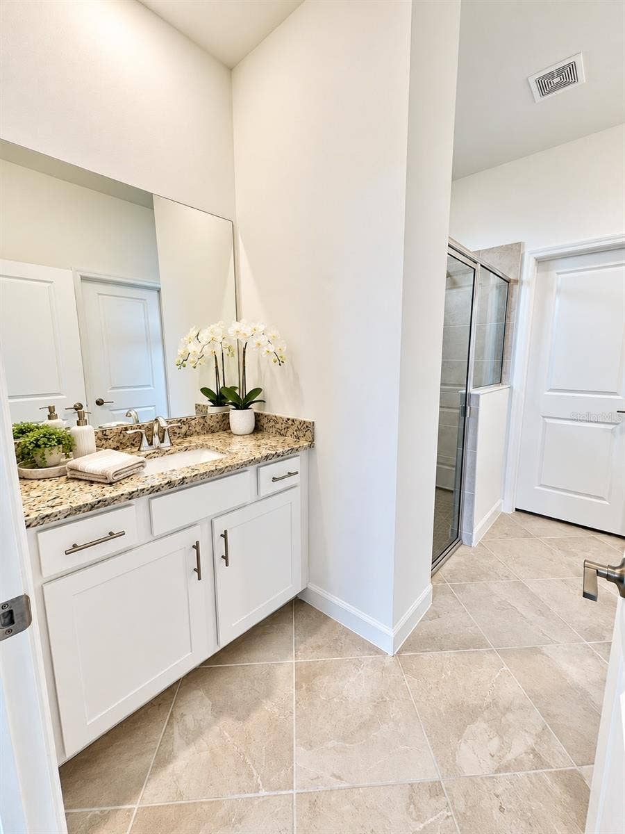 15406 SUNNY DAY DRIVE, Bradenton, FL 34211 Primary Bathroom