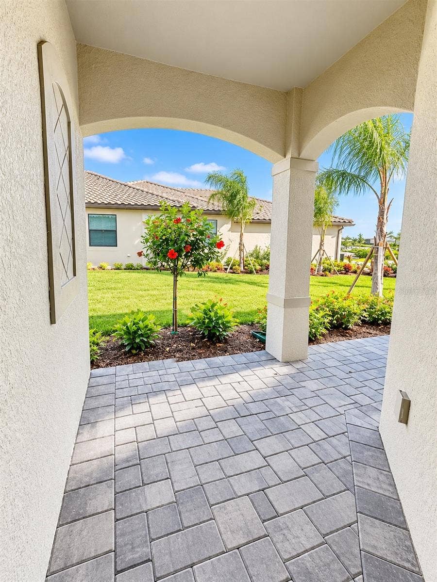 15406 SUNNY DAY DRIVE, Bradenton, FL 34211 Front Porch