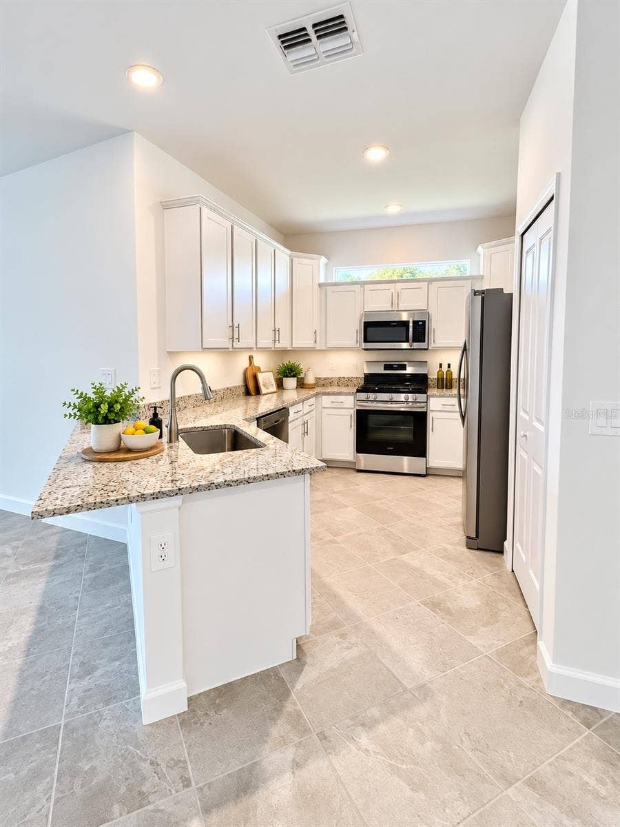 15406 SUNNY DAY DRIVE, Bradenton, FL 34211 Kitchen
