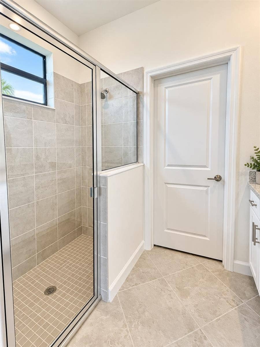 15406 SUNNY DAY DRIVE, Bradenton, FL 34211 Primary Bathroom