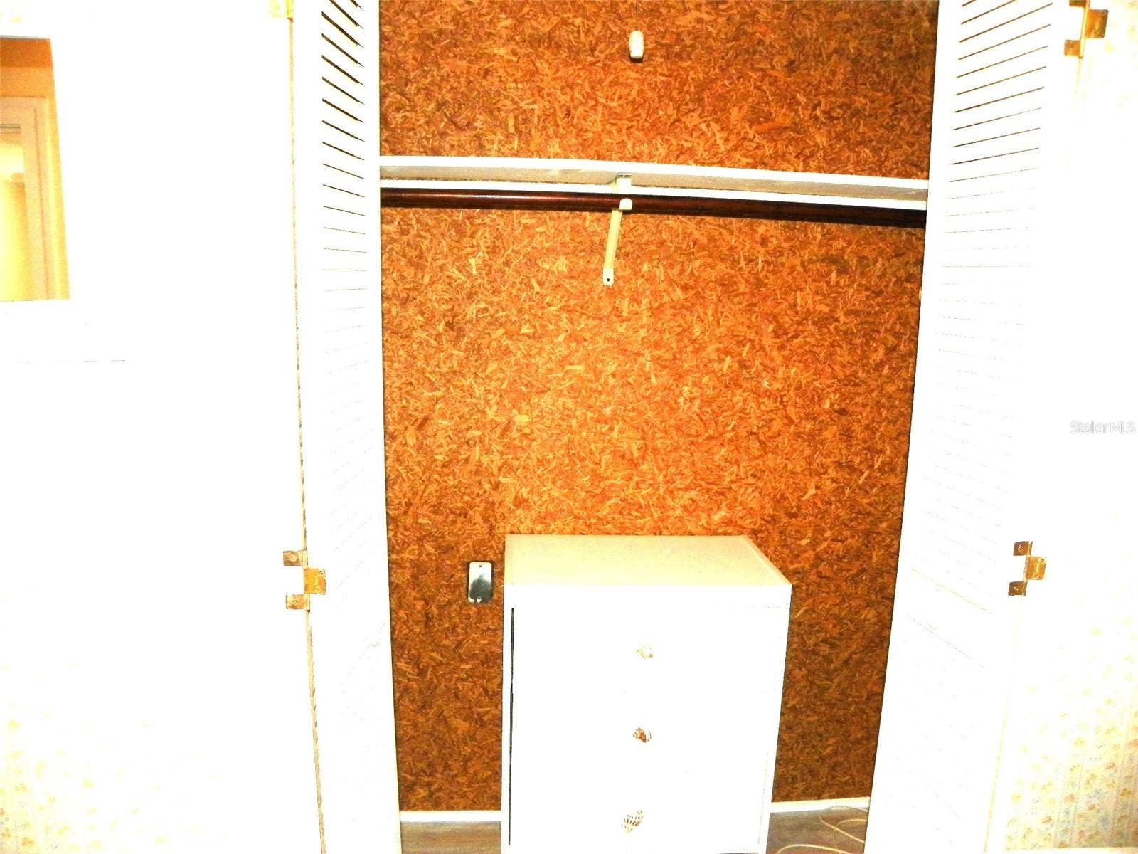 8 PLAZA STREET E, Bradenton, FL 34208 Bedroom 1 Closet