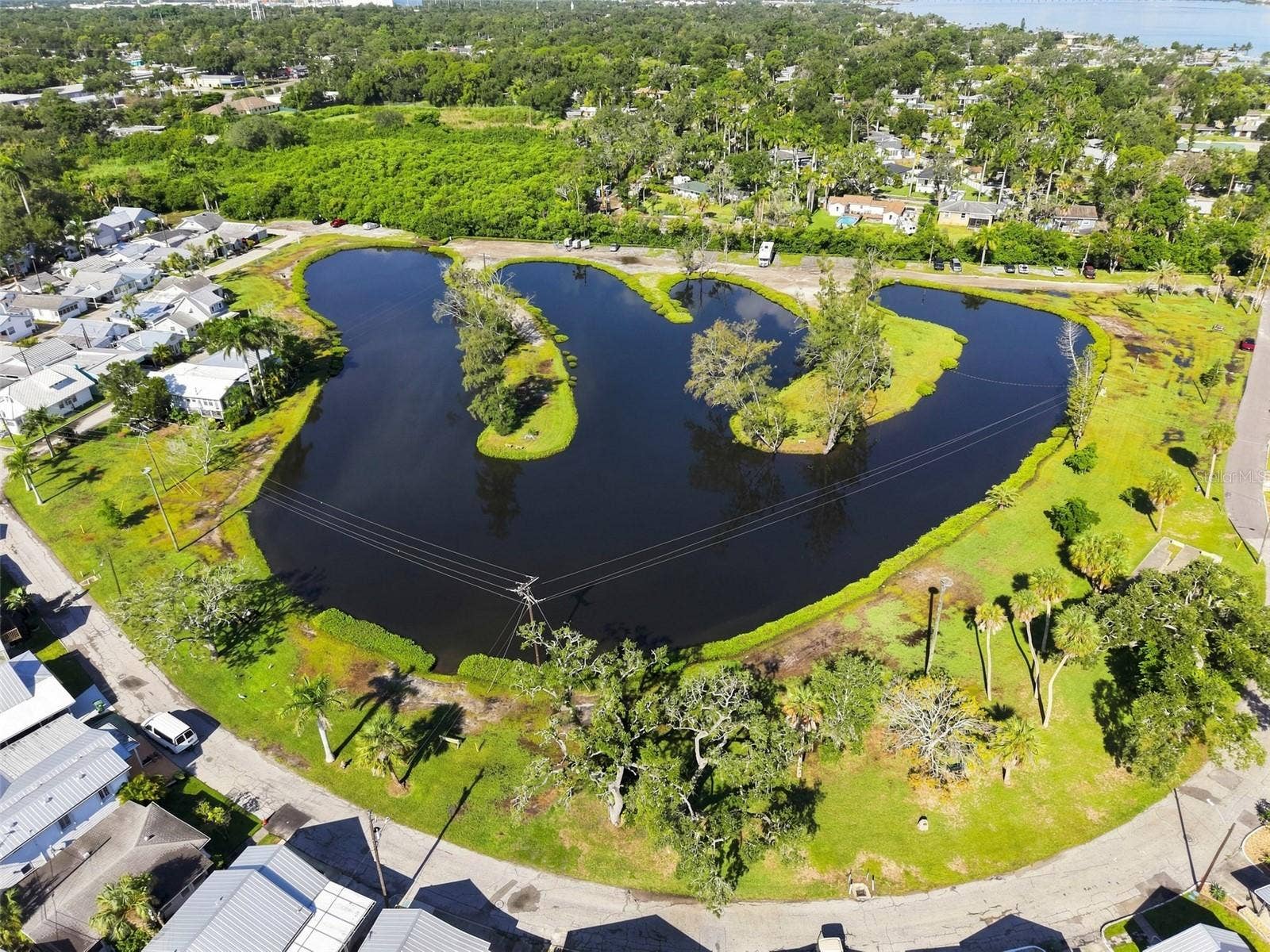 8 PLAZA STREET E, Bradenton, FL 34208 Lagoon area in Braden Castle.