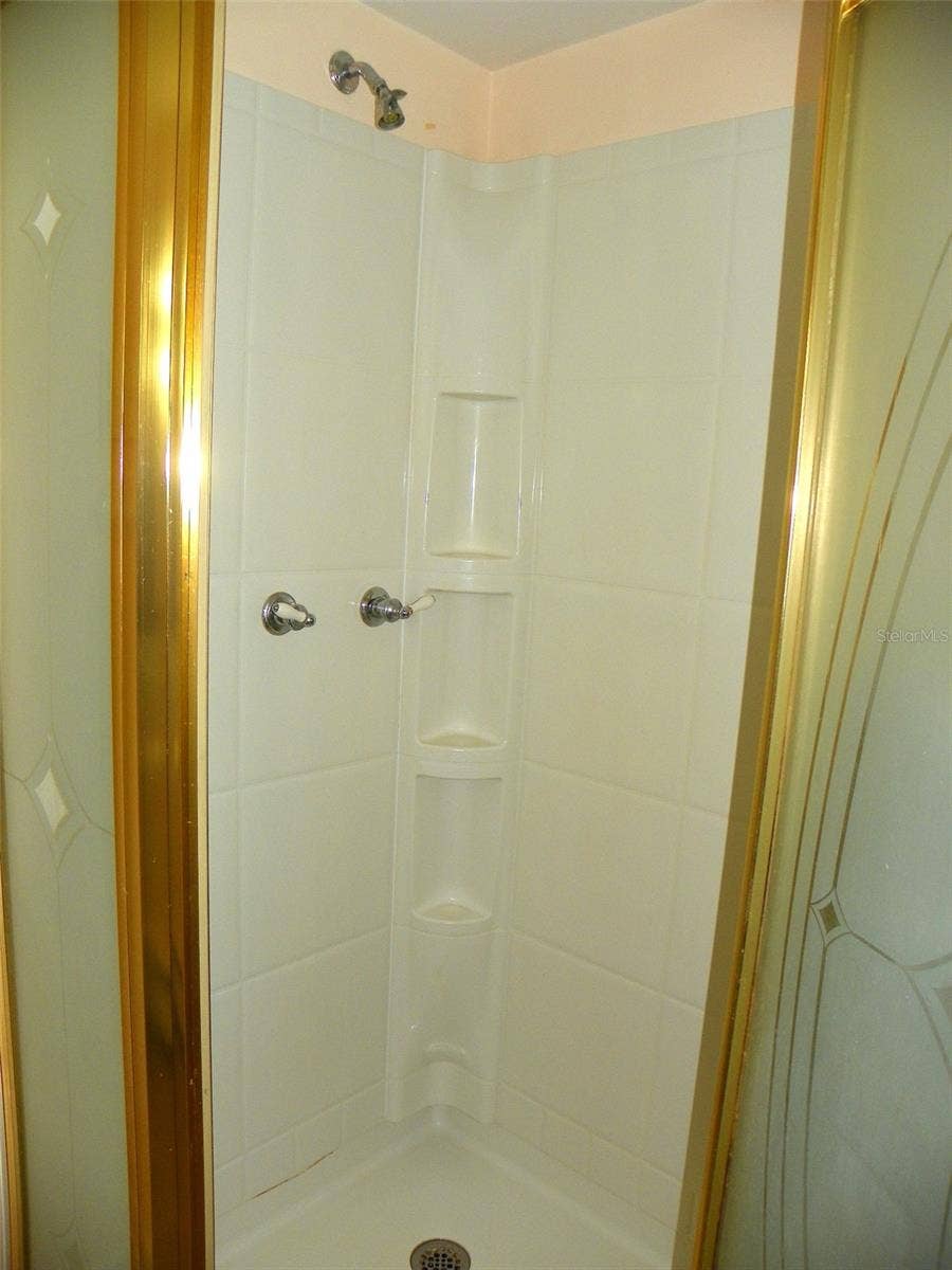 8 PLAZA STREET E, Bradenton, FL 34208 Bathroom Shower