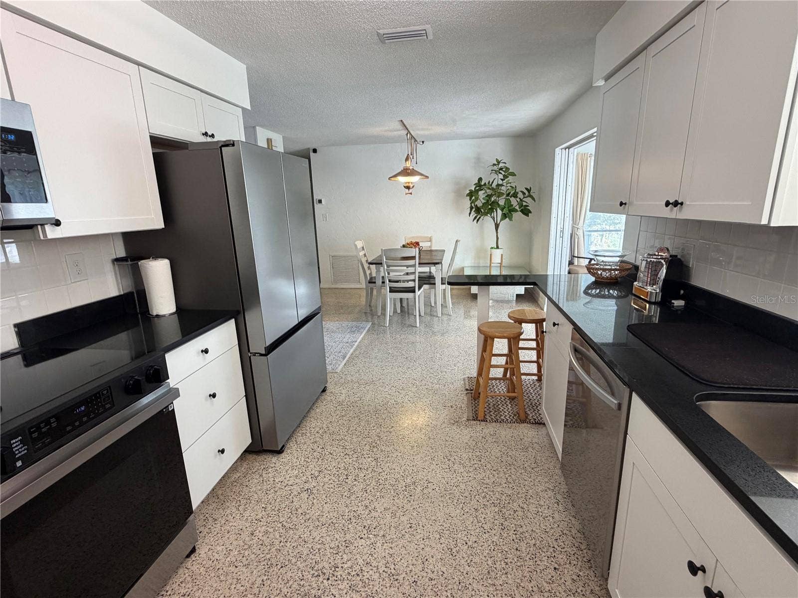 411 60TH STREET NW, Bradenton, FL 34209 411 60TH STREET NW, Bradenton, FL 34209