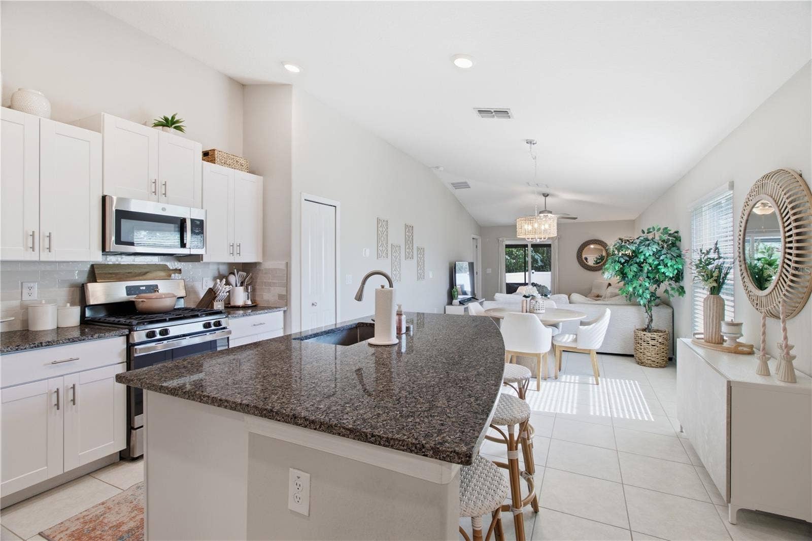 10331 BLUE PLUME COURT, Riverview, FL 33578 10331 BLUE PLUME COURT, Riverview, FL 33578