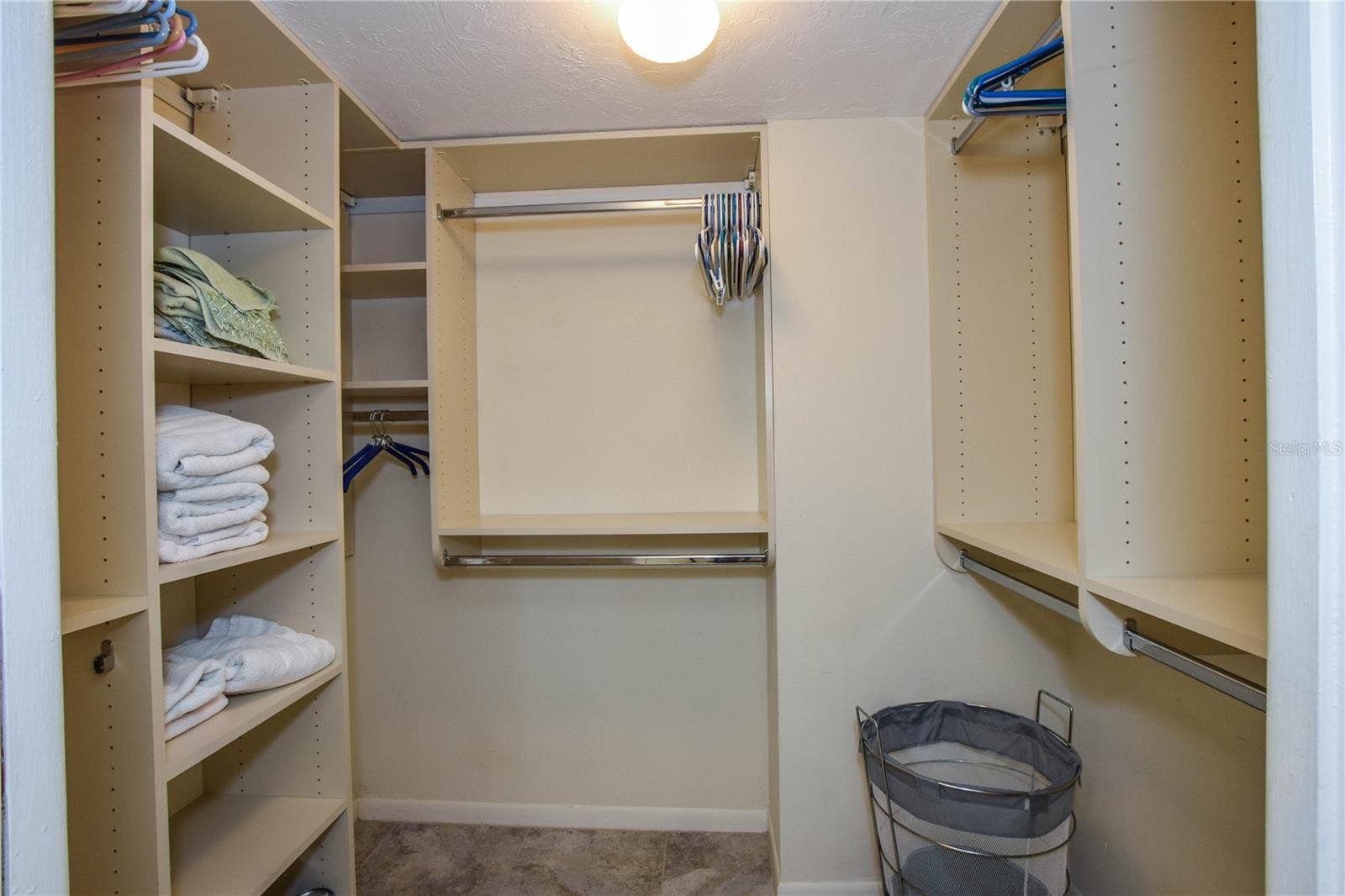 1100 CAPRI ISLES BOULEVARD, #318, Venice, FL 34292 1100 CAPRI ISLES BOULEVARD, #318, Venice, FL 34292