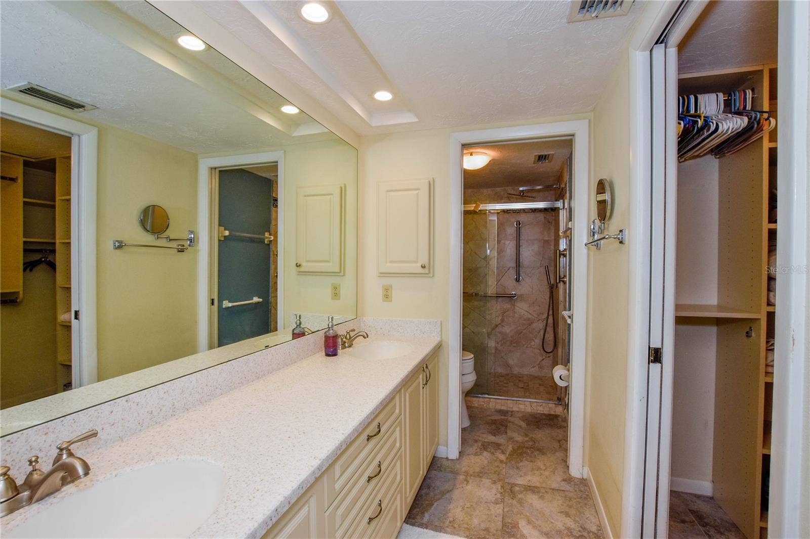 1100 CAPRI ISLES BOULEVARD, #318, Venice, FL 34292 1100 CAPRI ISLES BOULEVARD, #318, Venice, FL 34292