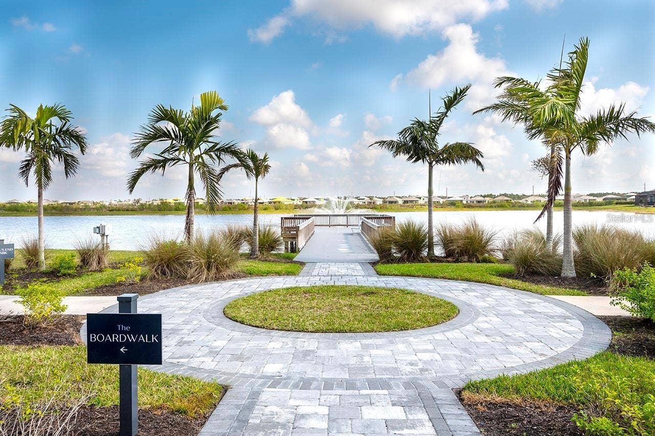 8110 REDONDA LOOP, Bradenton, FL 34202