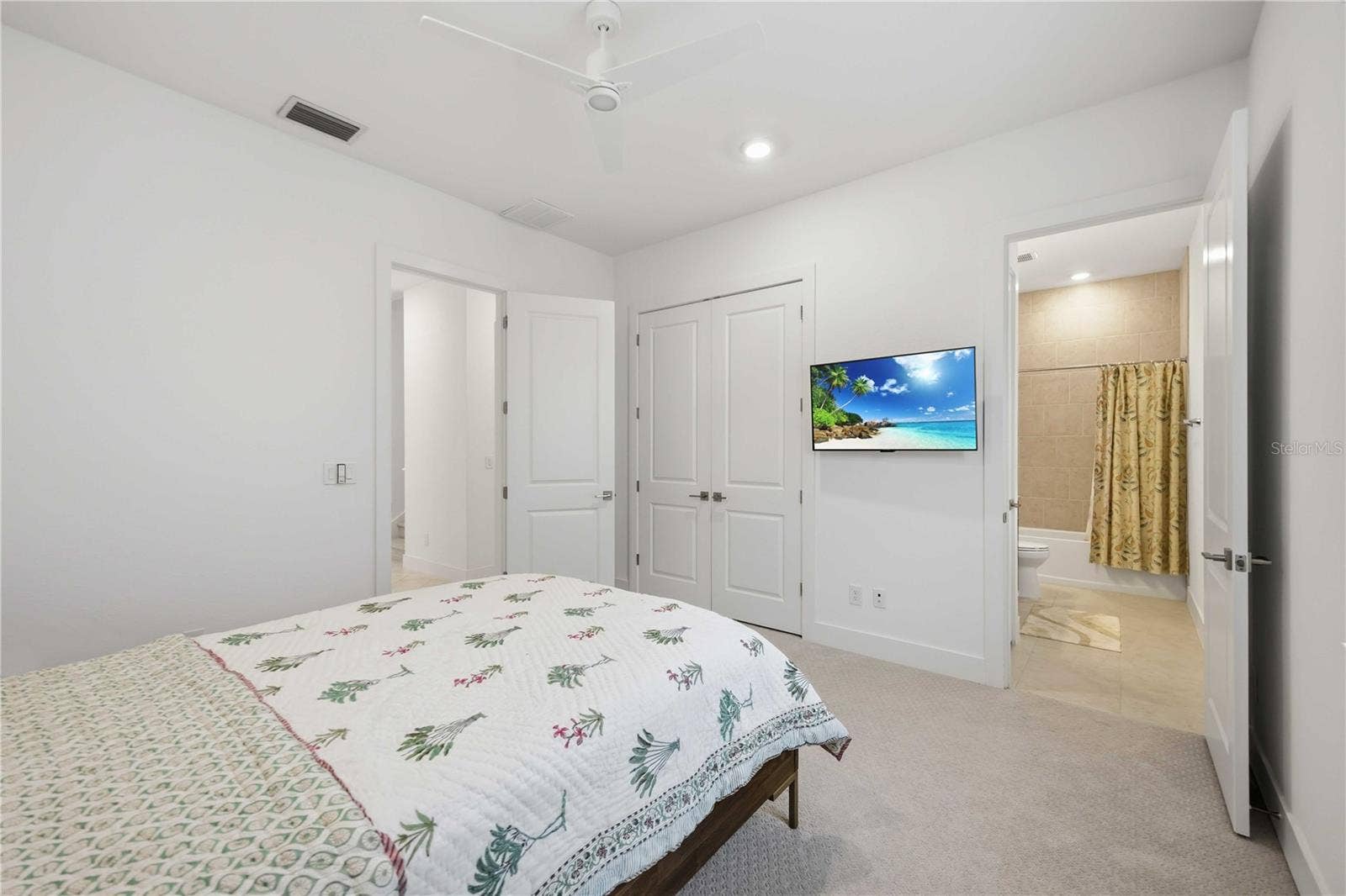 8110 REDONDA LOOP, Bradenton, FL 34202