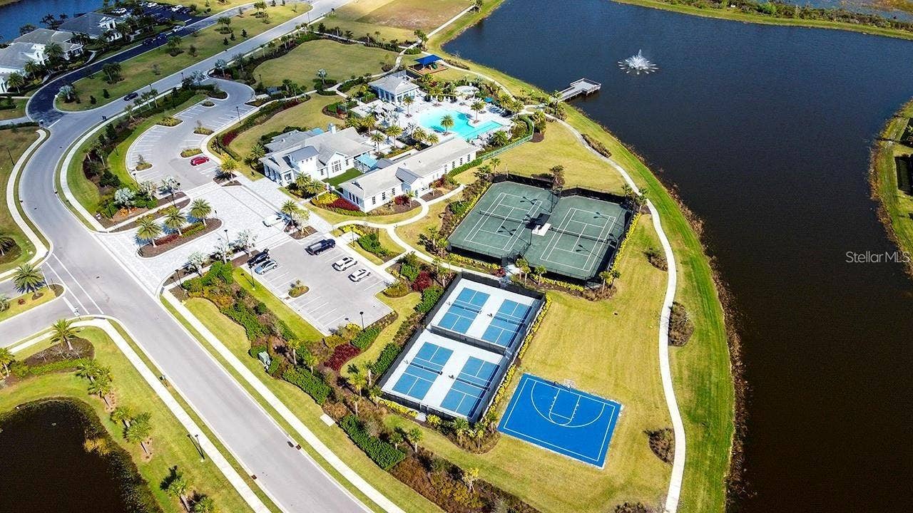 8110 REDONDA LOOP, Bradenton, FL 34202