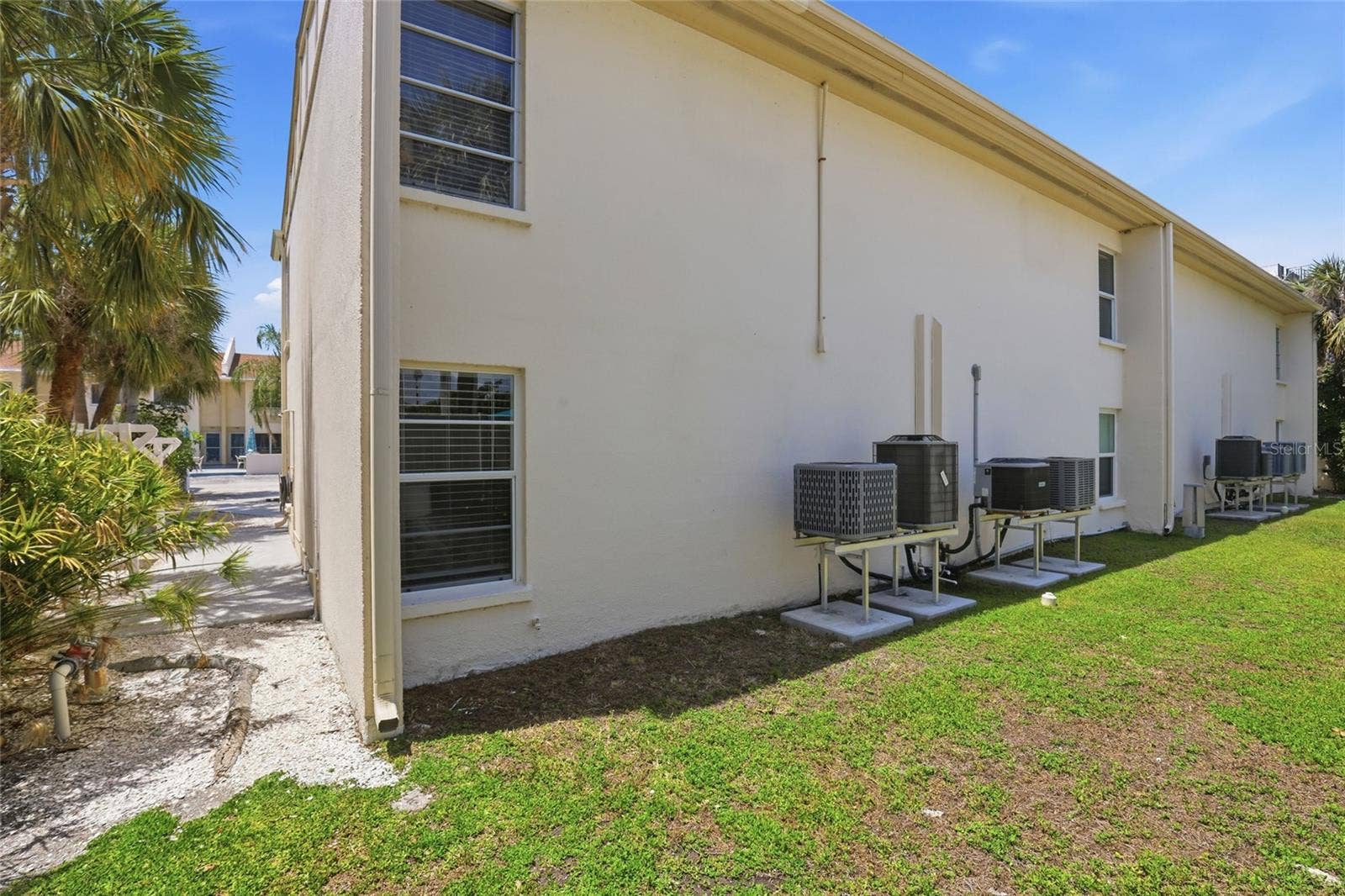5950 MIDNIGHT PASS ROAD, #101, Sarasota, FL 34242