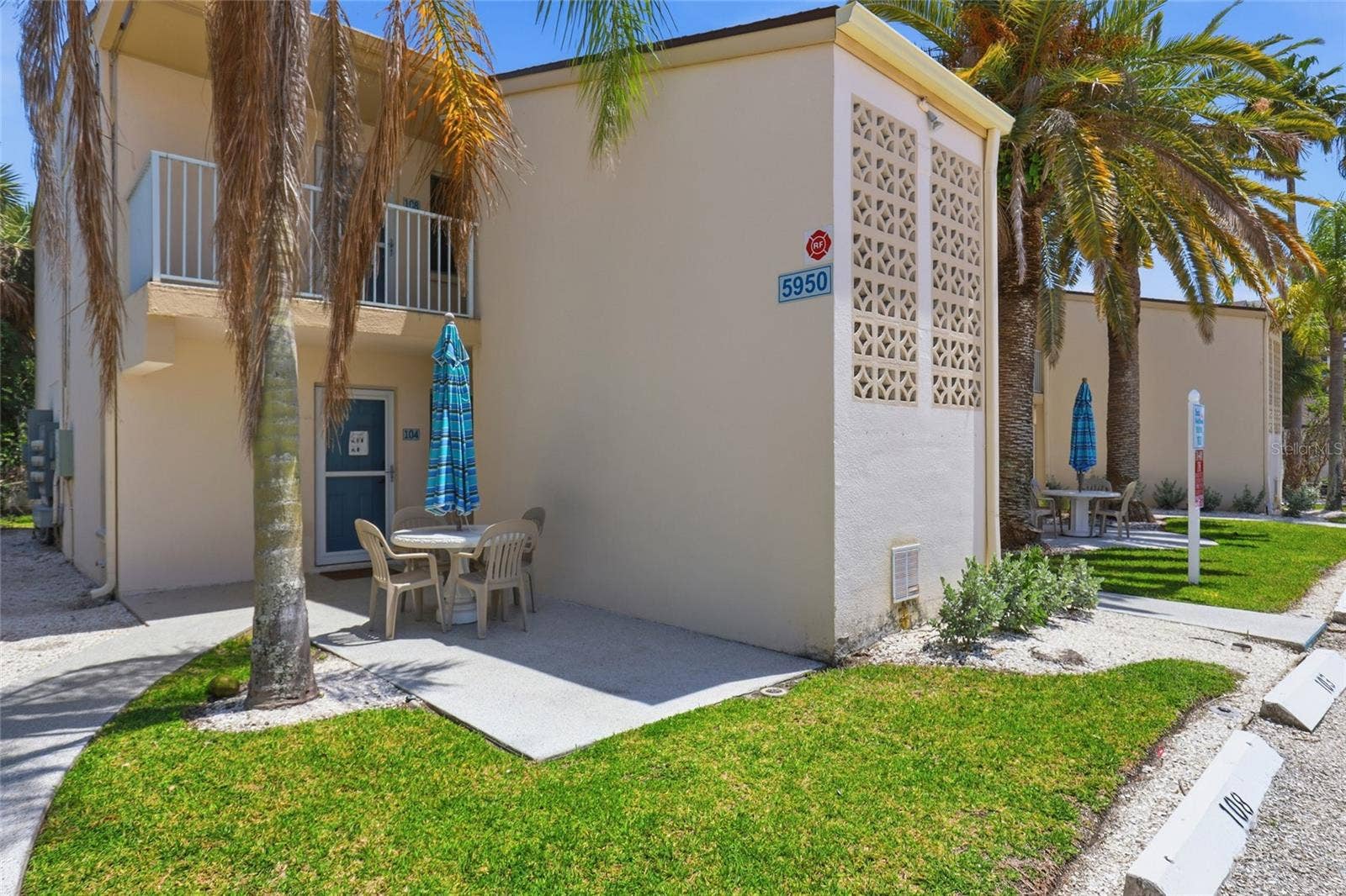 5950 MIDNIGHT PASS ROAD, #101, Sarasota, FL 34242