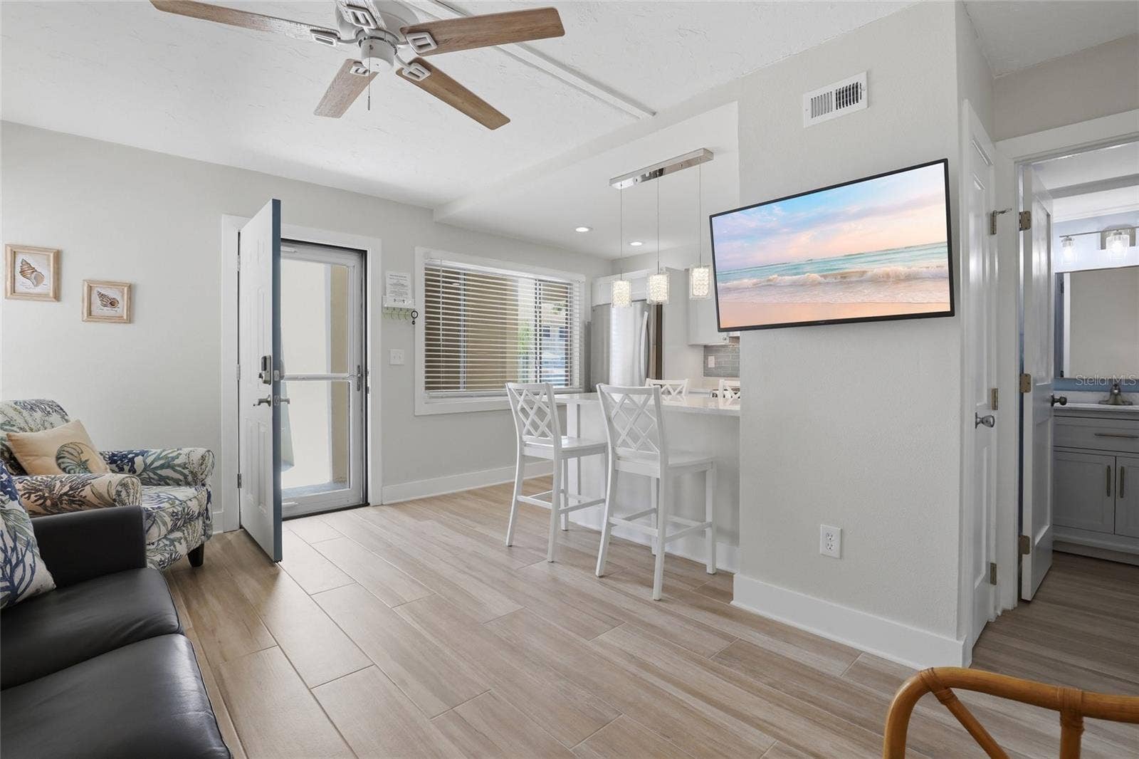 5950 MIDNIGHT PASS ROAD, #101, Sarasota, FL 34242