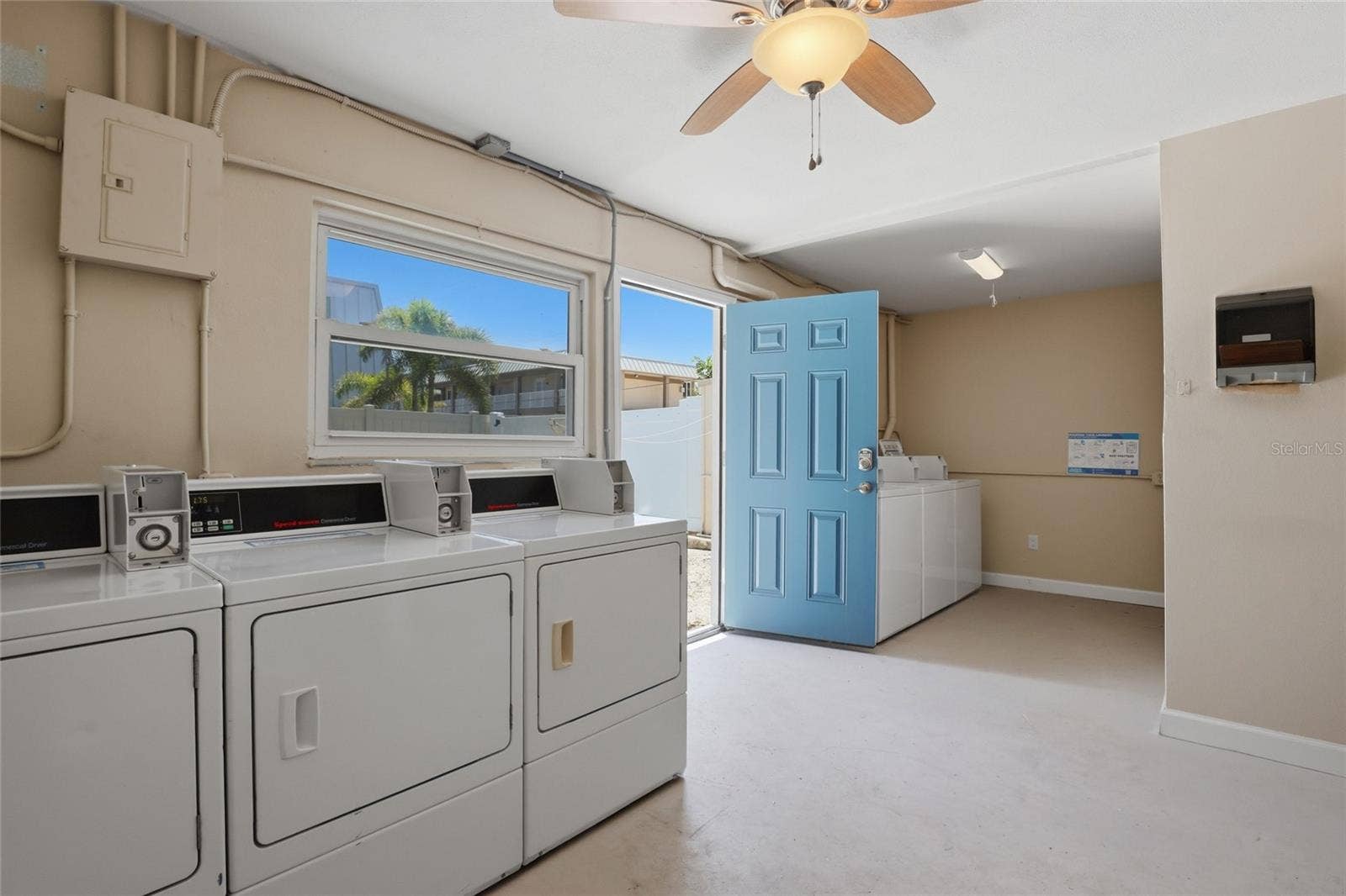 5950 MIDNIGHT PASS ROAD, #101, Sarasota, FL 34242