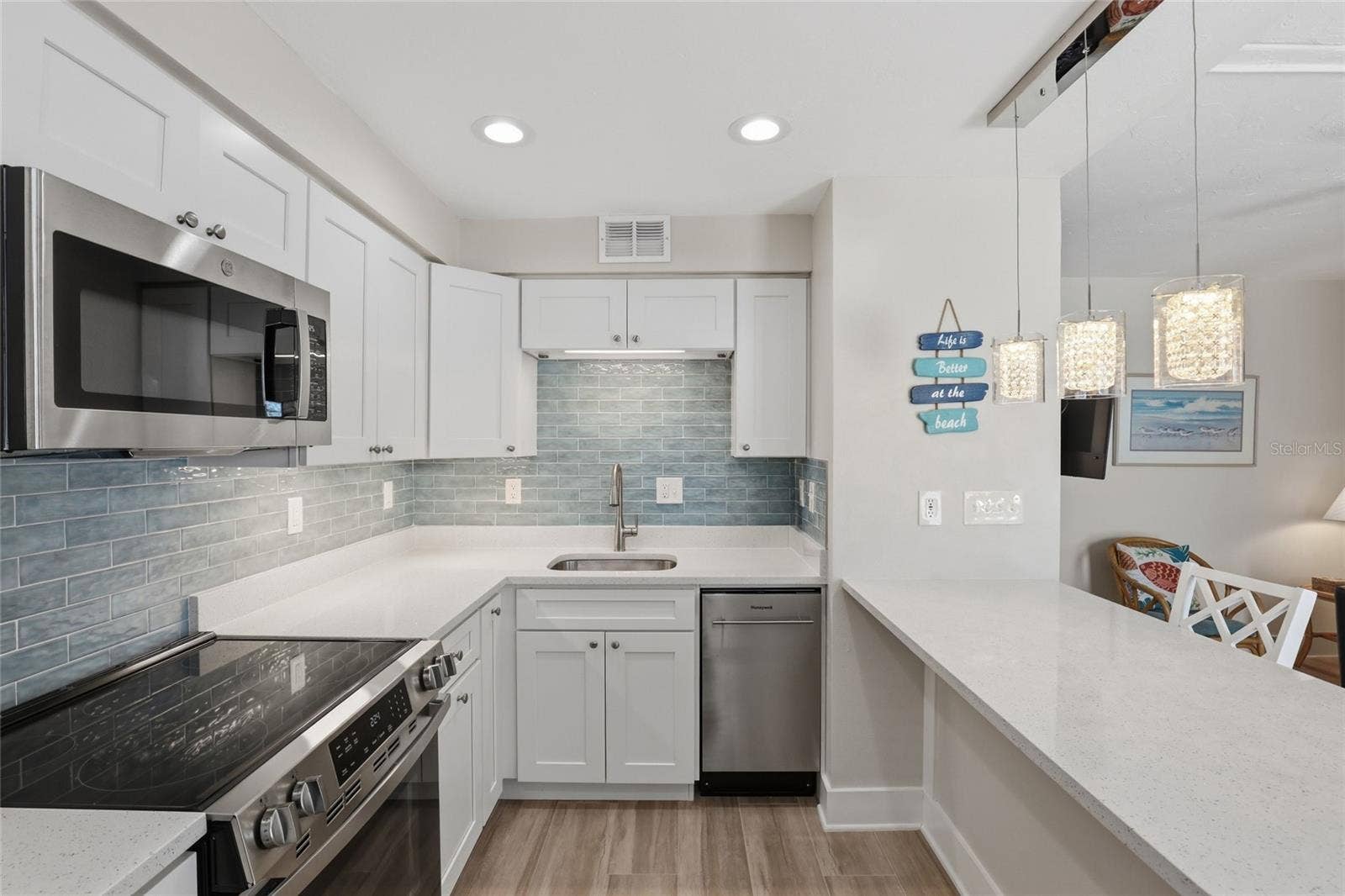 5950 MIDNIGHT PASS ROAD, #101, Sarasota, FL 34242