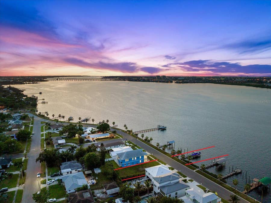 Property photo for 1910 RIVERSIDE DRIVE E, Bradenton, FL