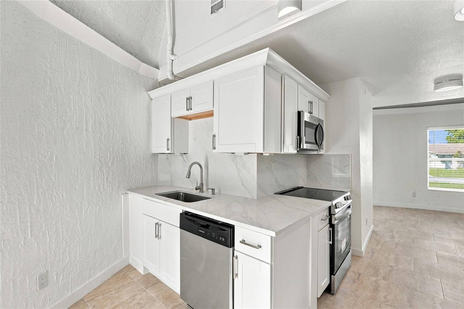2881 GENTIAN ROAD, Venice, FL 34293
