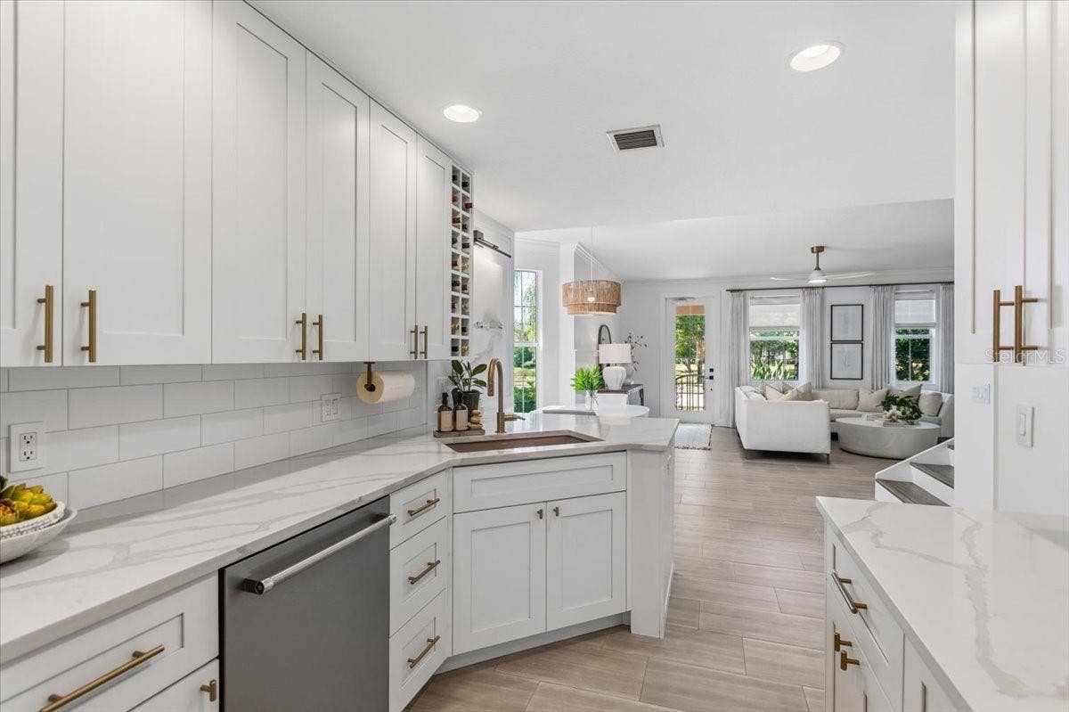 1523 NAPOLI DRIVE E, Sarasota, FL 34232