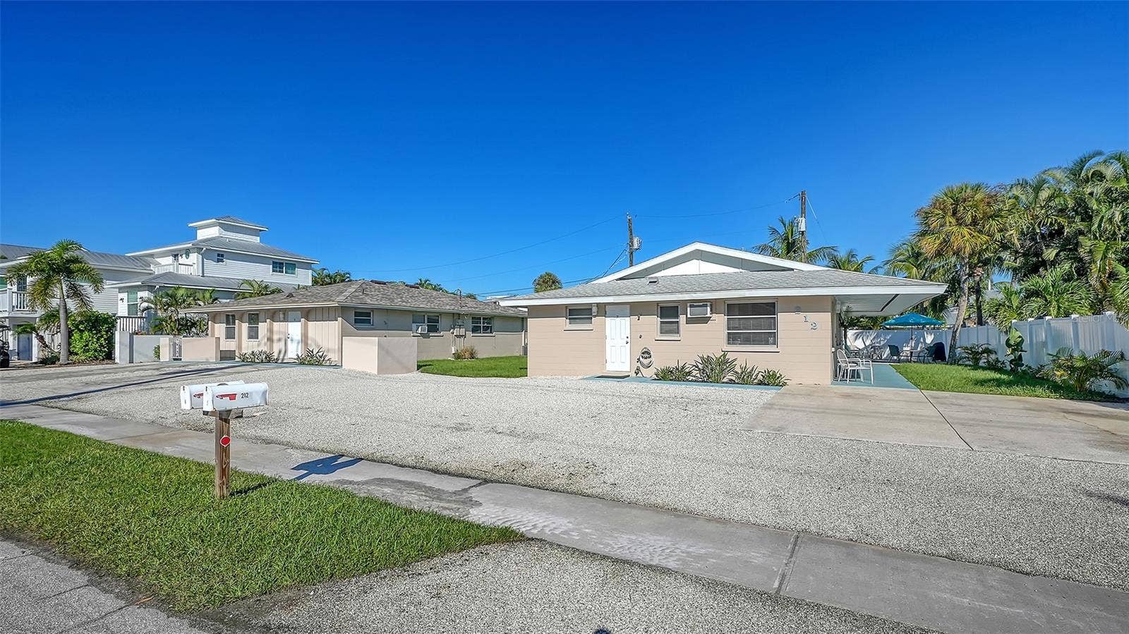 212 66TH STREET, Holmes Beach, FL 34217