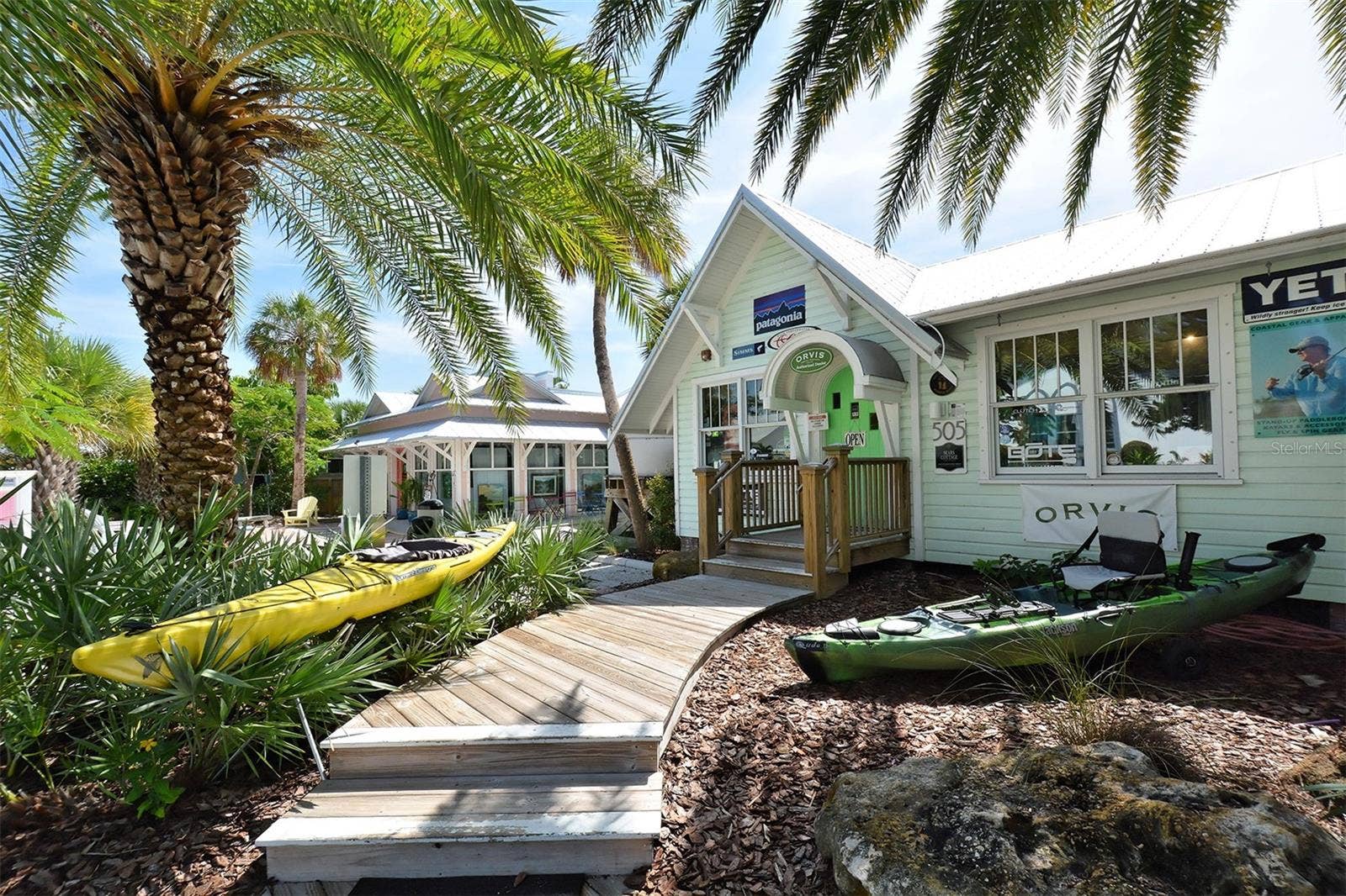 212 66TH STREET, Holmes Beach, FL 34217