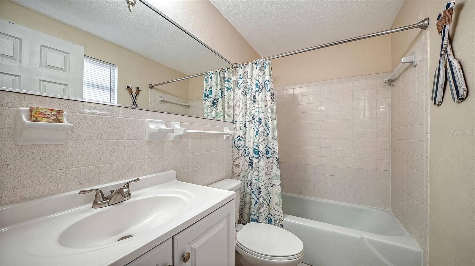 212 66TH STREET, Holmes Beach, FL 34217