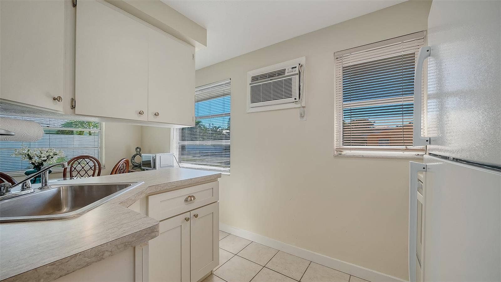 212 66TH STREET, Holmes Beach, FL 34217