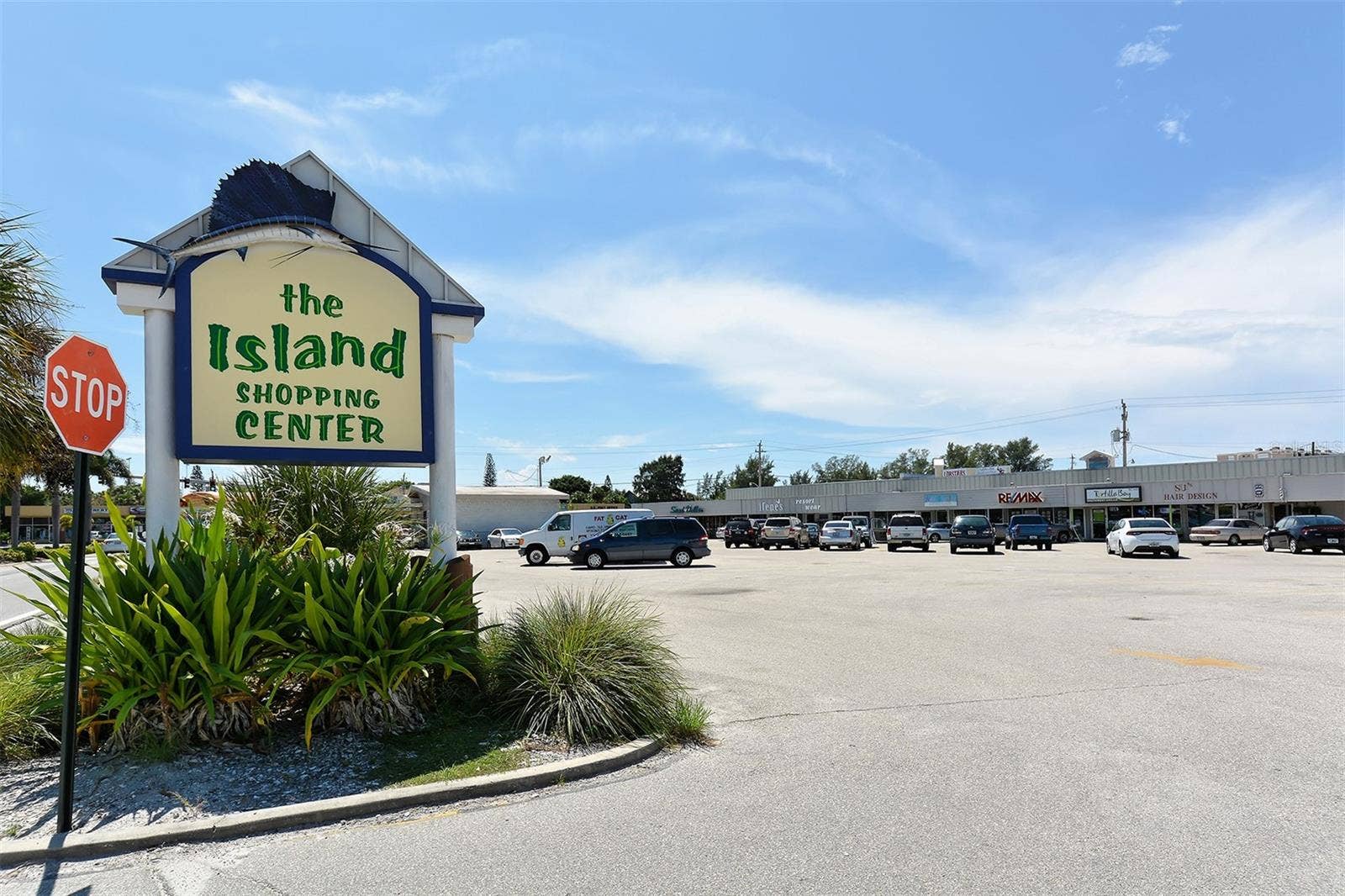 212 66TH STREET, Holmes Beach, FL 34217